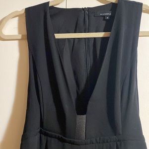 Olivaceous Sexy 🔥 Low cut front - open back / wide leg Jumpsuit ❣️